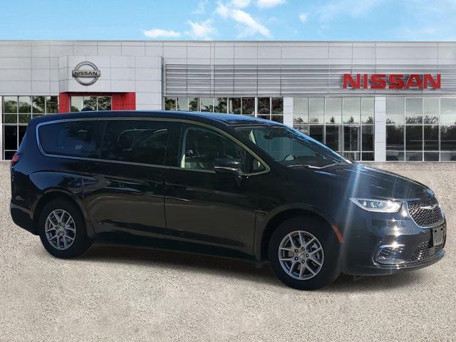 used 2024 Chrysler Pacifica car, priced at $28,999