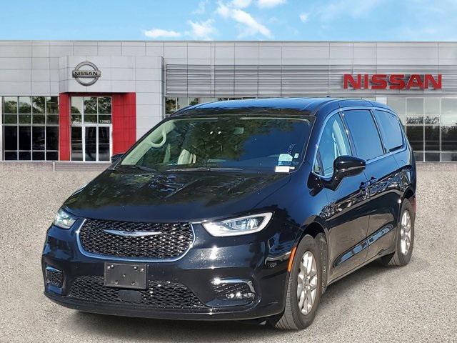 used 2024 Chrysler Pacifica car, priced at $28,999