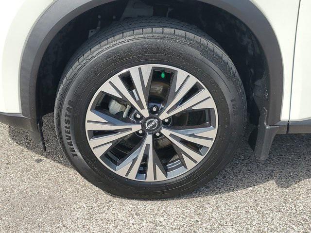 used 2023 Nissan Rogue car, priced at $18,999
