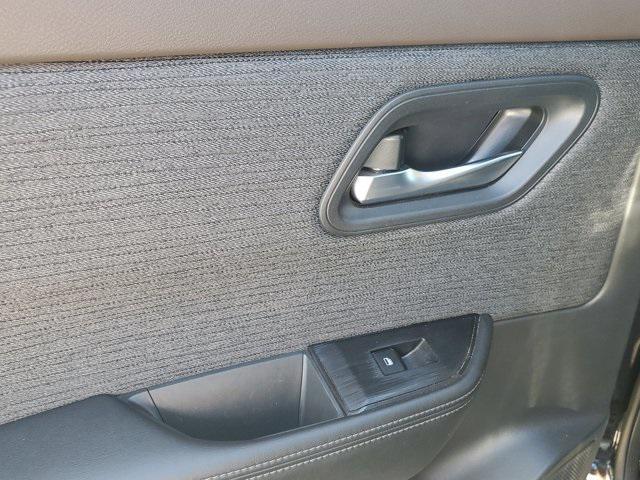 used 2023 Nissan Rogue car, priced at $18,999