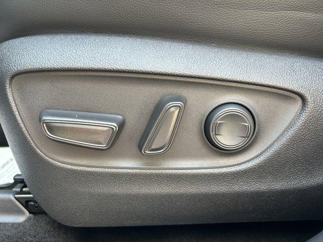 used 2022 Toyota Highlander car, priced at $38,220