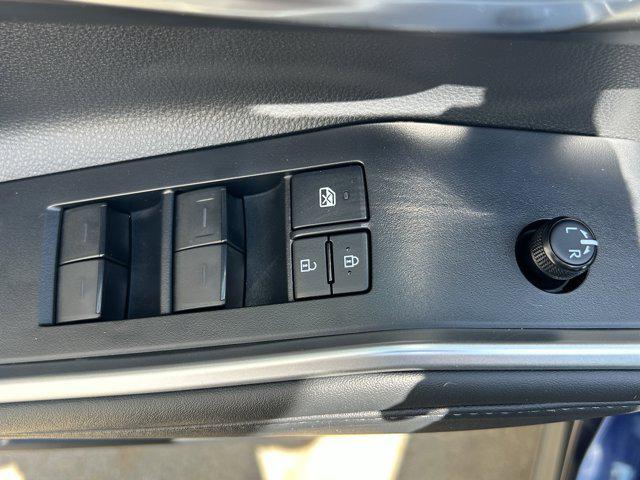 used 2022 Toyota Highlander car, priced at $38,220