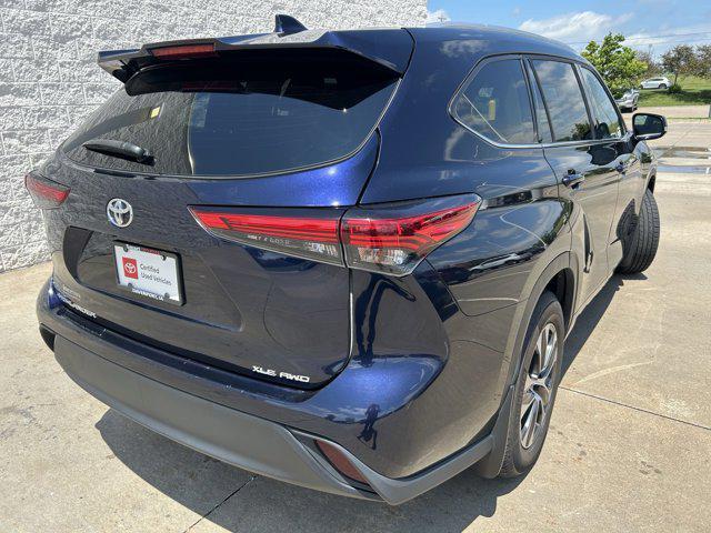 used 2022 Toyota Highlander car, priced at $38,220