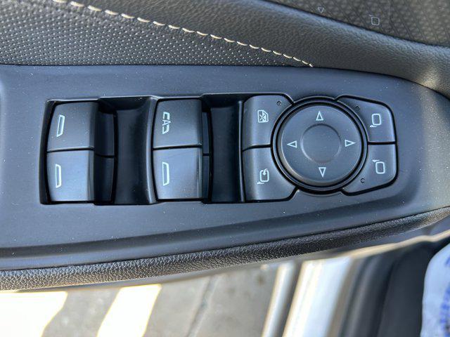 used 2023 Chevrolet Traverse car, priced at $35,090