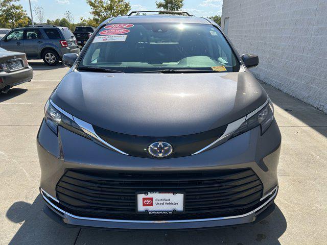 used 2024 Toyota Sienna car, priced at $49,620