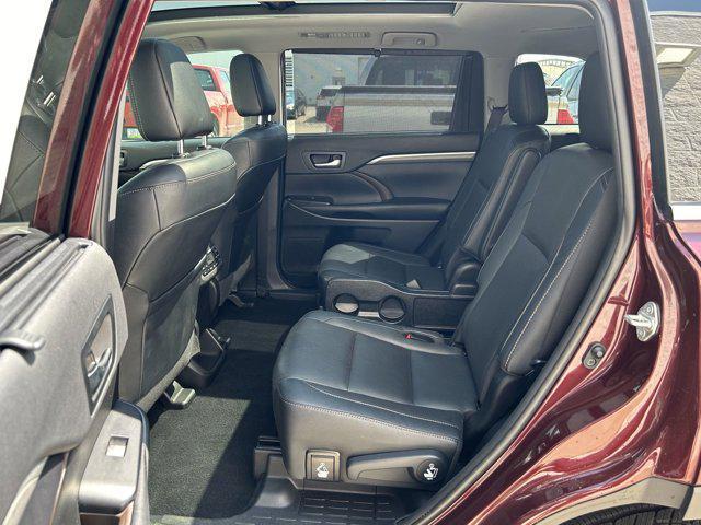 used 2019 Toyota Highlander Hybrid car, priced at $34,721