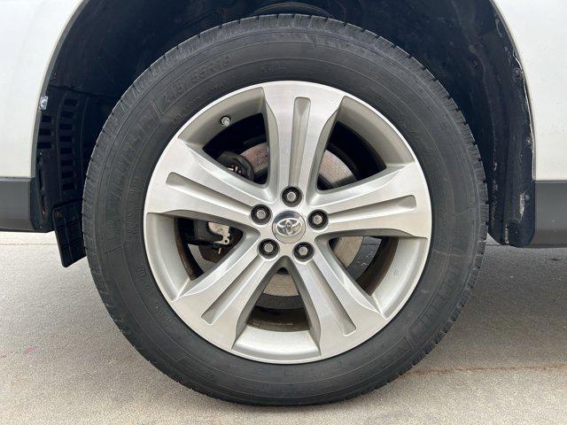 used 2013 Toyota Highlander car, priced at $11,479