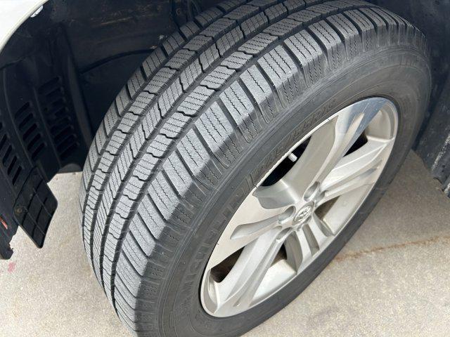 used 2013 Toyota Highlander car, priced at $11,479