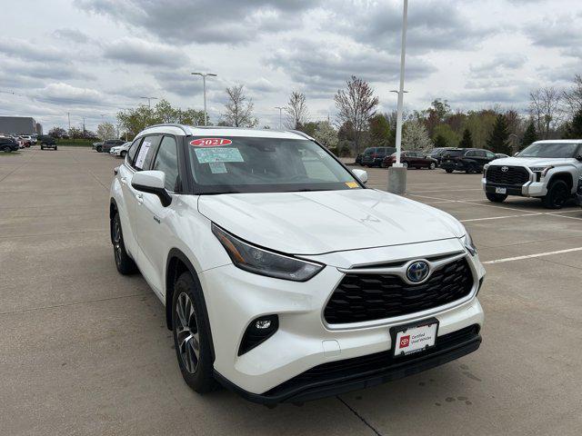 used 2021 Toyota Highlander Hybrid car, priced at $36,411