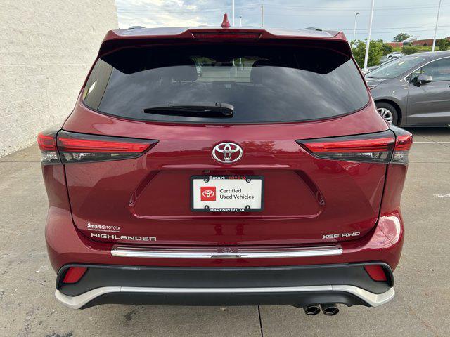 used 2022 Toyota Highlander car, priced at $40,247
