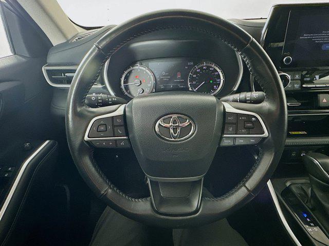 used 2023 Toyota Highlander car, priced at $39,613