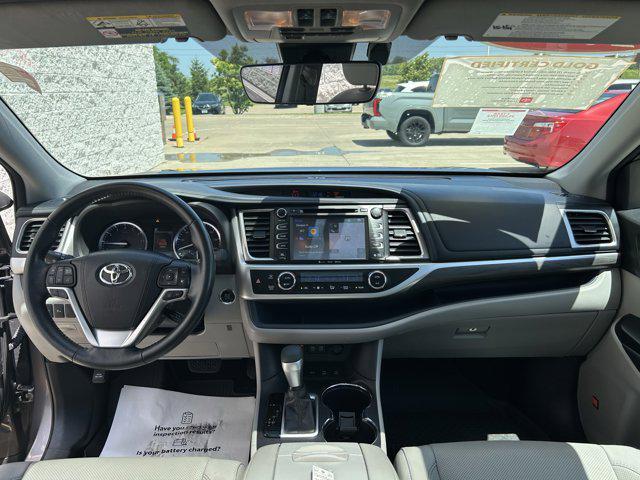 used 2018 Toyota Highlander car, priced at $29,610