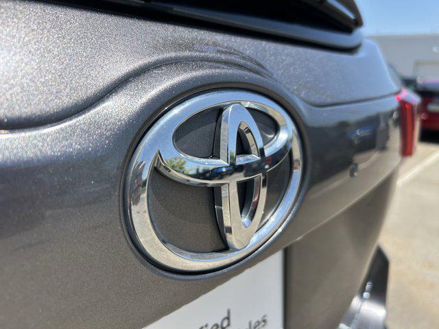 used 2018 Toyota Highlander car, priced at $29,610