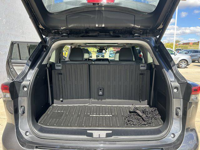 used 2022 Toyota Highlander car, priced at $45,231