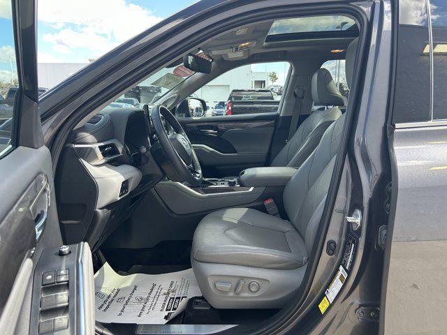 used 2022 Toyota Highlander car, priced at $45,231