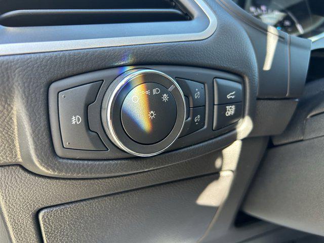 used 2022 Ford Edge car, priced at $25,179