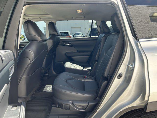 used 2024 Toyota Highlander car, priced at $43,546