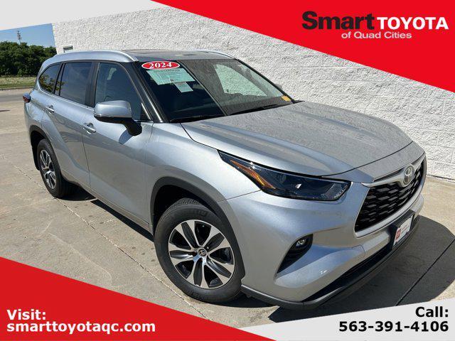 used 2024 Toyota Highlander car, priced at $44,433
