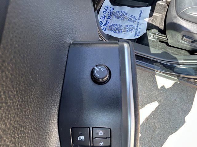 used 2022 Toyota Highlander car, priced at $40,398