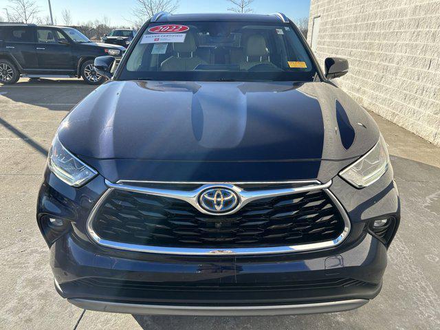 used 2022 Toyota Highlander Hybrid car, priced at $36,137