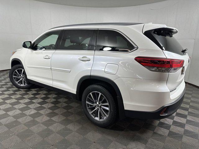 used 2019 Toyota Highlander car, priced at $27,113