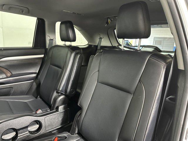 used 2019 Toyota Highlander car, priced at $27,113