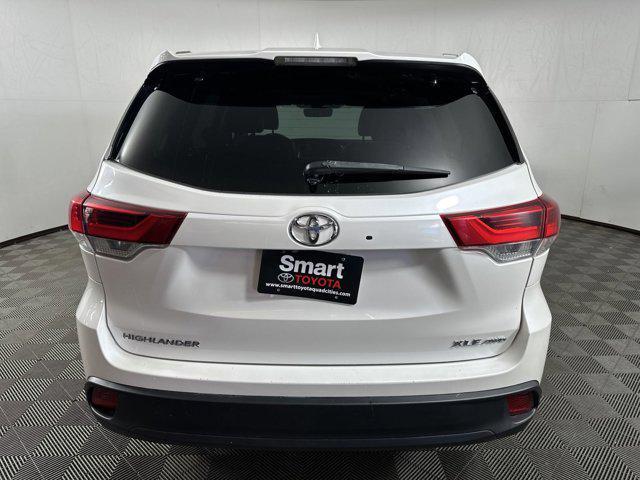 used 2019 Toyota Highlander car, priced at $27,113