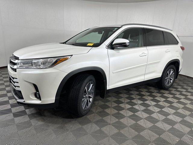 used 2019 Toyota Highlander car, priced at $27,113