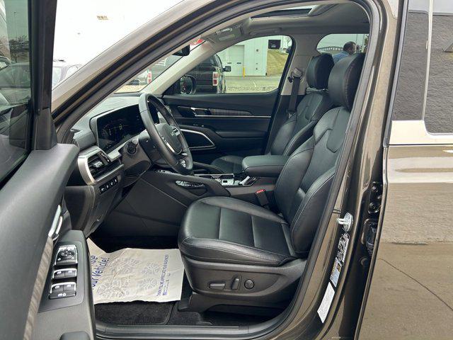 used 2023 Kia Telluride car, priced at $41,117