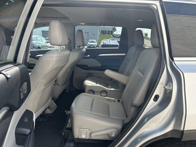 used 2018 Toyota Highlander car, priced at $15,828