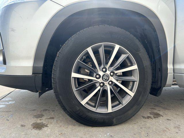 used 2018 Toyota Highlander car, priced at $15,828