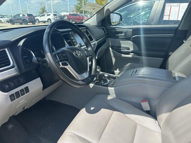 used 2019 Toyota Highlander car, priced at $30,904