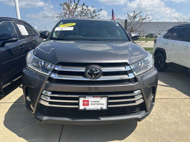 used 2019 Toyota Highlander car, priced at $30,904