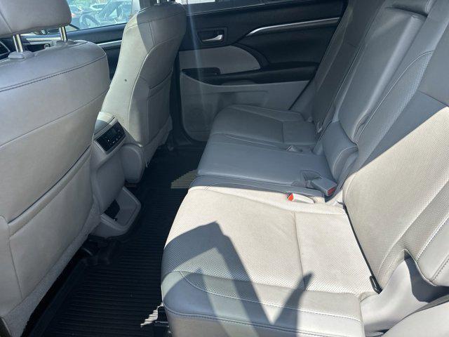 used 2019 Toyota Highlander car, priced at $30,904