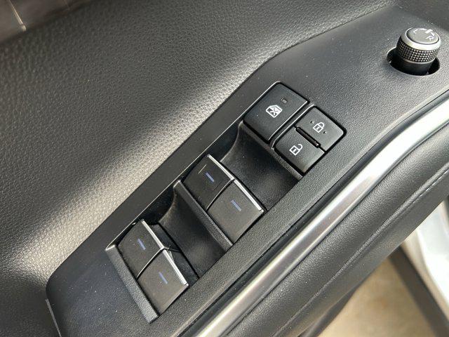 used 2022 Toyota Highlander car, priced at $42,106