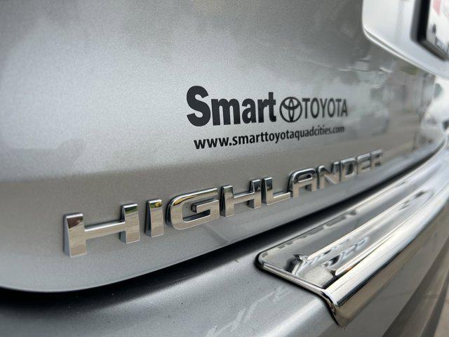used 2022 Toyota Highlander car, priced at $42,106