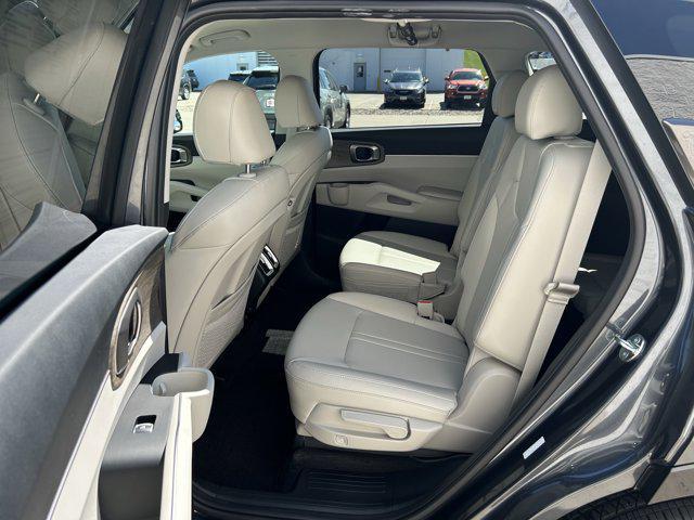 used 2023 Kia Sorento car, priced at $30,361