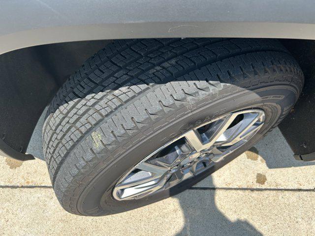 used 2023 GMC Acadia car, priced at $28,074