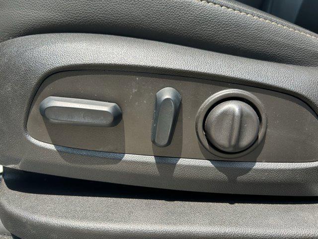 used 2023 GMC Acadia car, priced at $28,074
