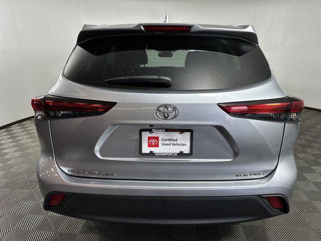 used 2022 Toyota Highlander car, priced at $38,992
