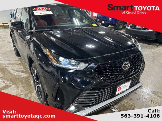 used 2021 Toyota Highlander car, priced at $38,005