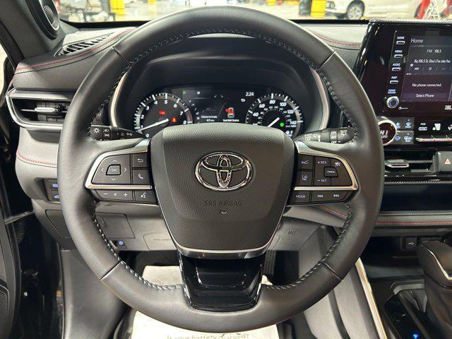 used 2021 Toyota Highlander car, priced at $38,005