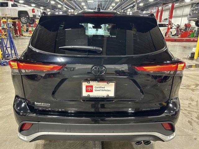 used 2021 Toyota Highlander car, priced at $38,005