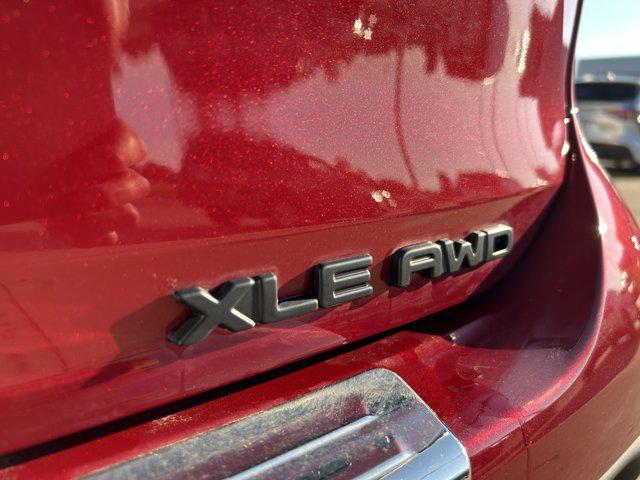 used 2022 Toyota Highlander car, priced at $41,562