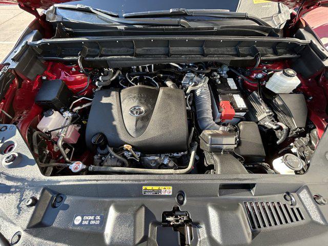 used 2022 Toyota Highlander car, priced at $41,562