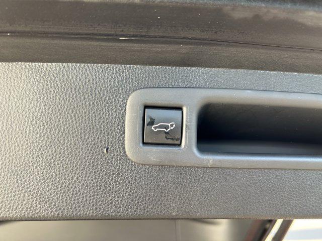 used 2022 Toyota Highlander car, priced at $41,562