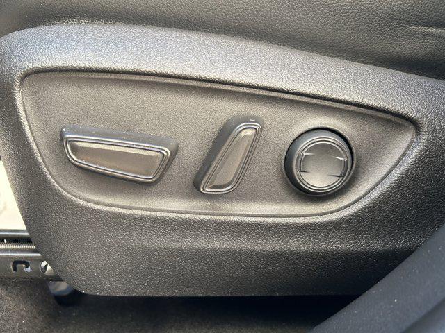 used 2022 Toyota Highlander car, priced at $41,562