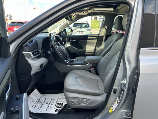 used 2020 Toyota Highlander car, priced at $32,891