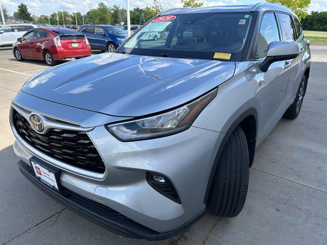 used 2020 Toyota Highlander car, priced at $32,891