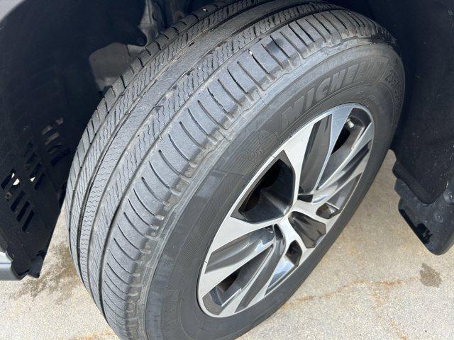 used 2020 Toyota Highlander car, priced at $32,891